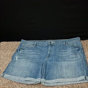 Jennifer Lopez Blue Jean Shorts Frayed Hem Cut-Offs